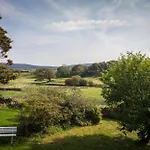 Souterstead Semesterbostad Coniston